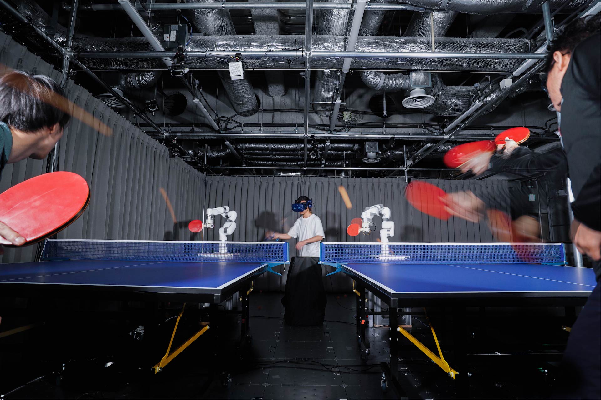 Parallel Ping-Pong: Demonstrating Parallel Interaction through Multiple Bodies by a Single User